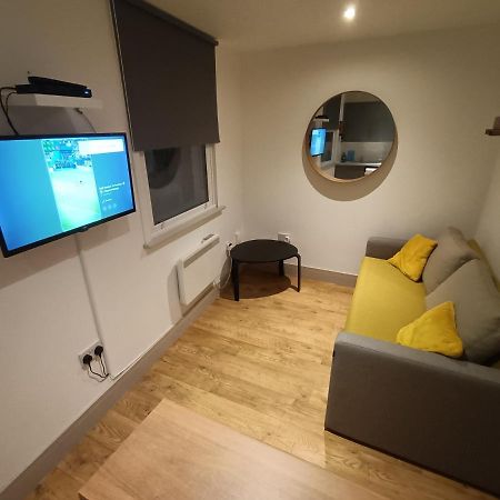 Lovely 1 Bedroom Apartment In Londra Esterno foto