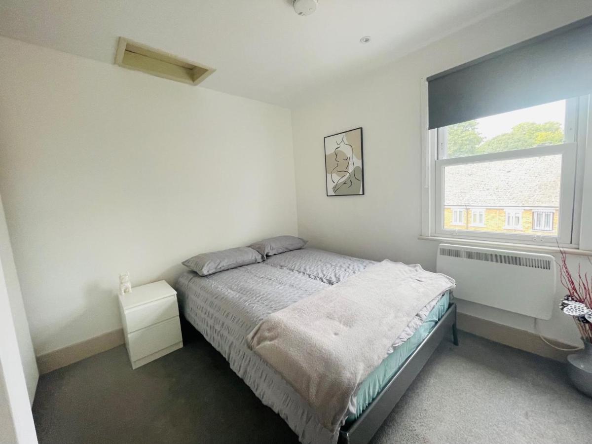 Lovely 1 Bedroom Apartment In Londra Esterno foto